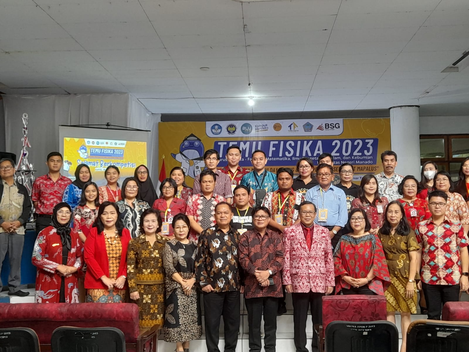 Pimpinan Unima Apresiasi Temu Fisika 2023