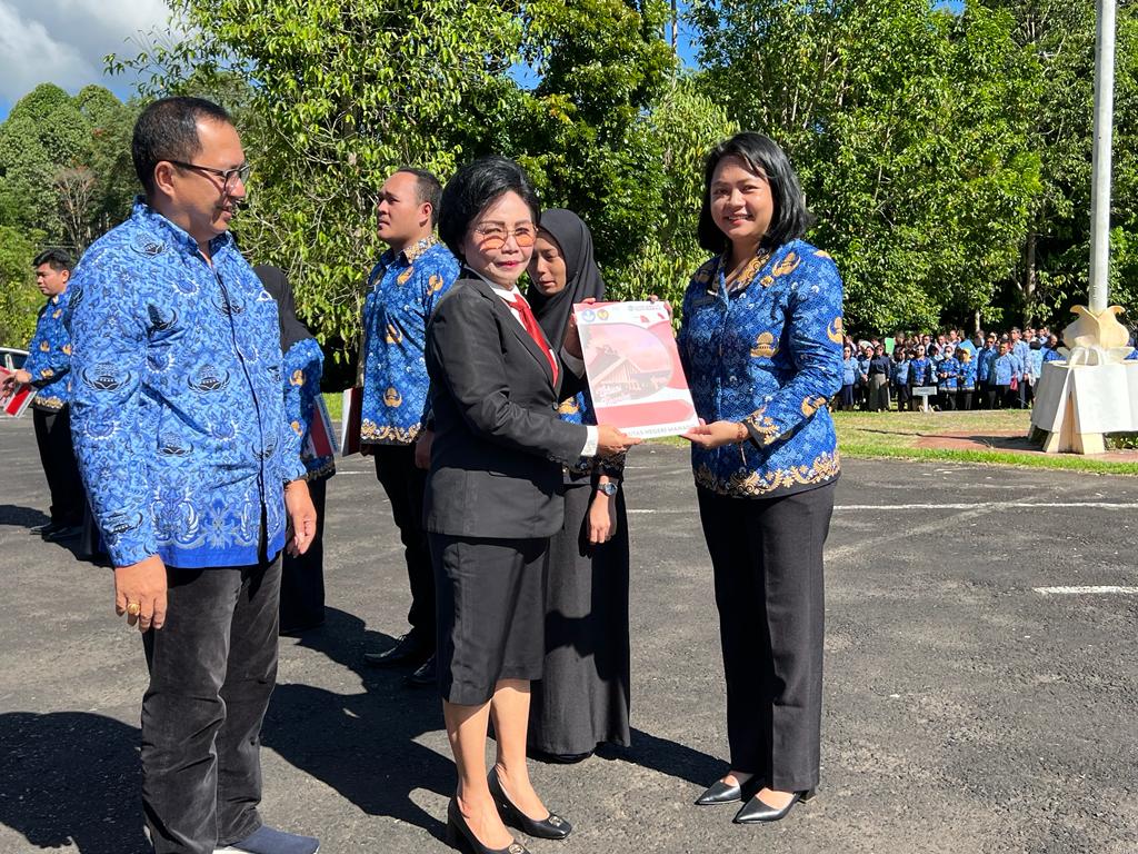 Peringati Hardiknas 2023, Banjir Ucapan Selamat Dan Apresiasi Dari Rektor Unima