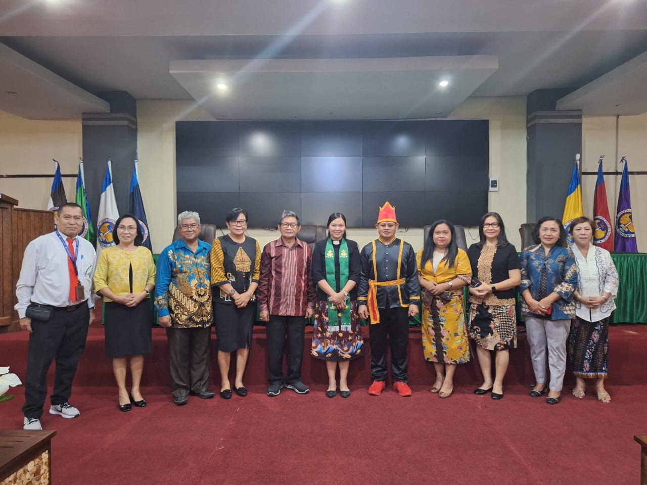 Ibadah Syukuran Peringatan HGN ke- 78, Mautang Sampaikan Motivasi Rektor Unima Tingkatkan IKU