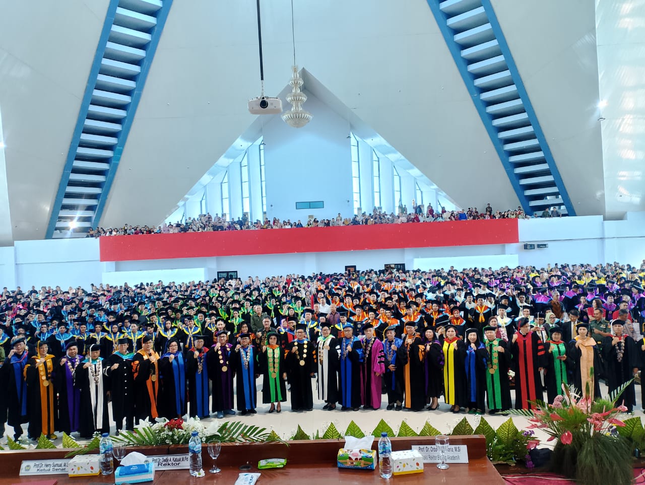 Sukses Gelar Wisuda, Begini Harapan Rektor Unima Bagi 822 Wisudawan